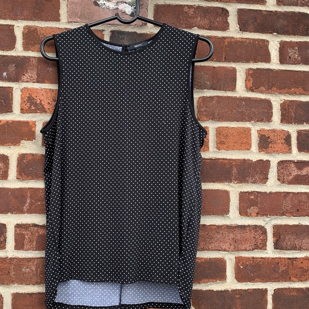 Sleeveless Super Soft Top. Black With White Dots.